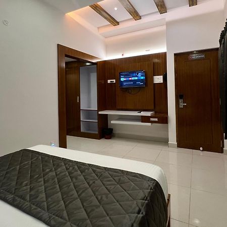 Le Hotel Host Tiruchirappalli Luaran gambar