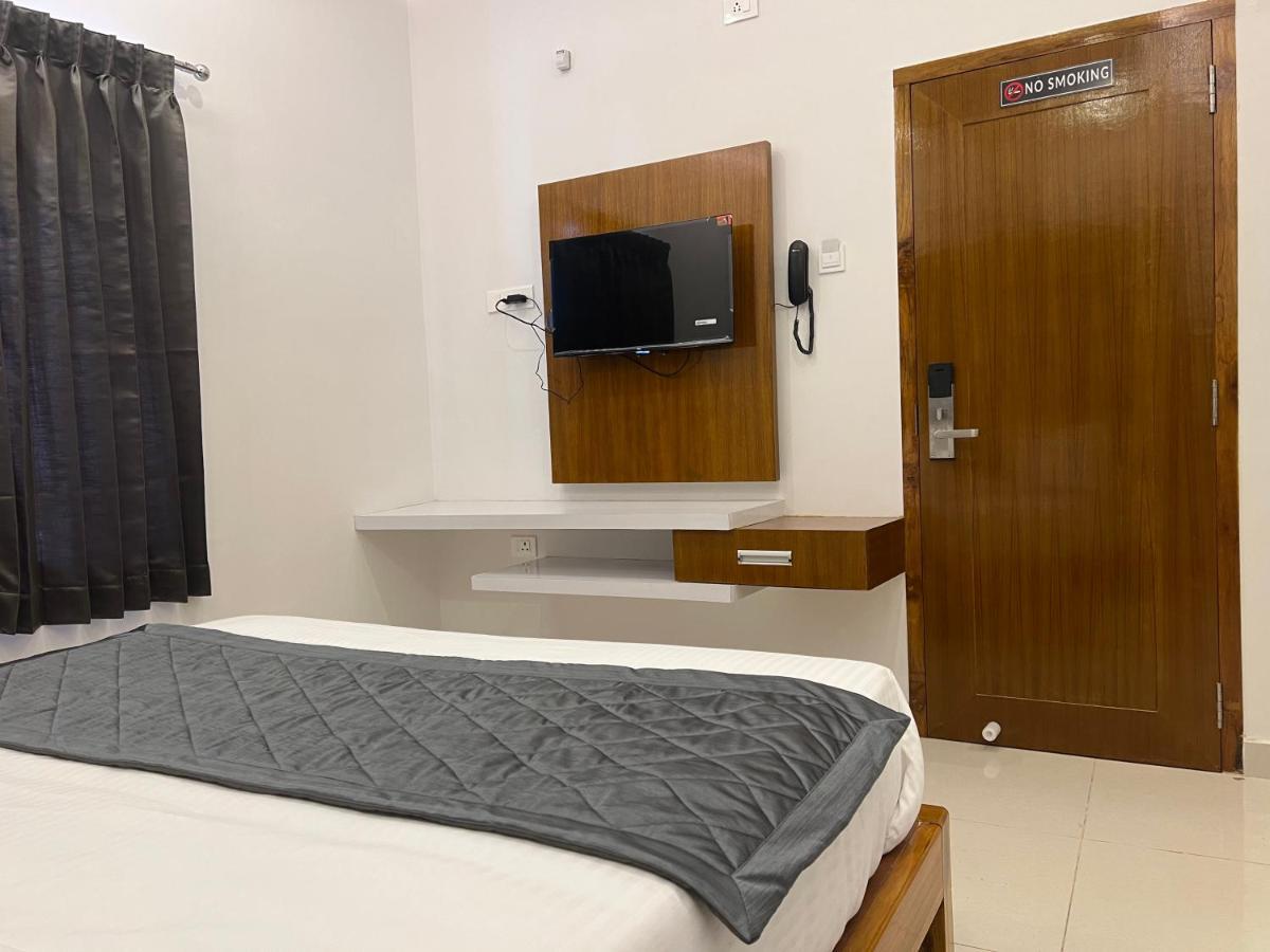 Le Hotel Host Tiruchirappalli Luaran gambar